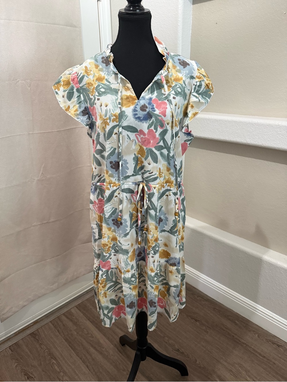 NWT Simplee Floral Boho Mini Dress Size Large Flutter Sleeve Tie Waist